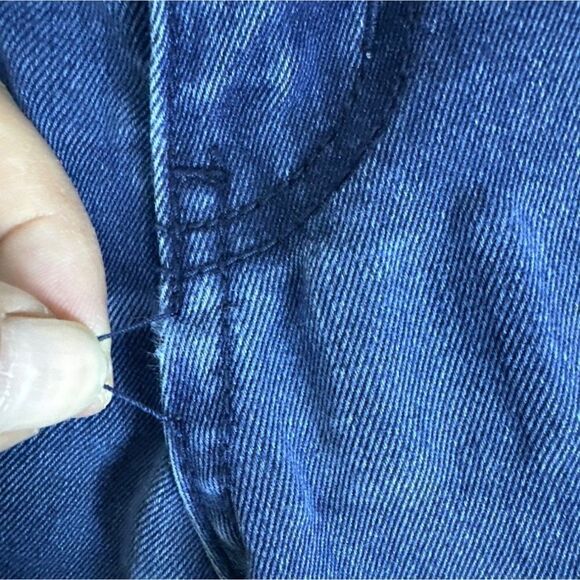 BCBG Women’s skinny jeans in midnight blue color size 6 very soft material - Picture 6 of 8